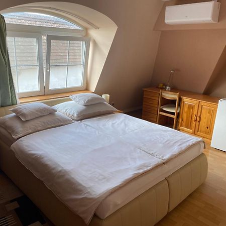 Ambrozia Guesthouse 瑙吉考尼饶 外观 照片