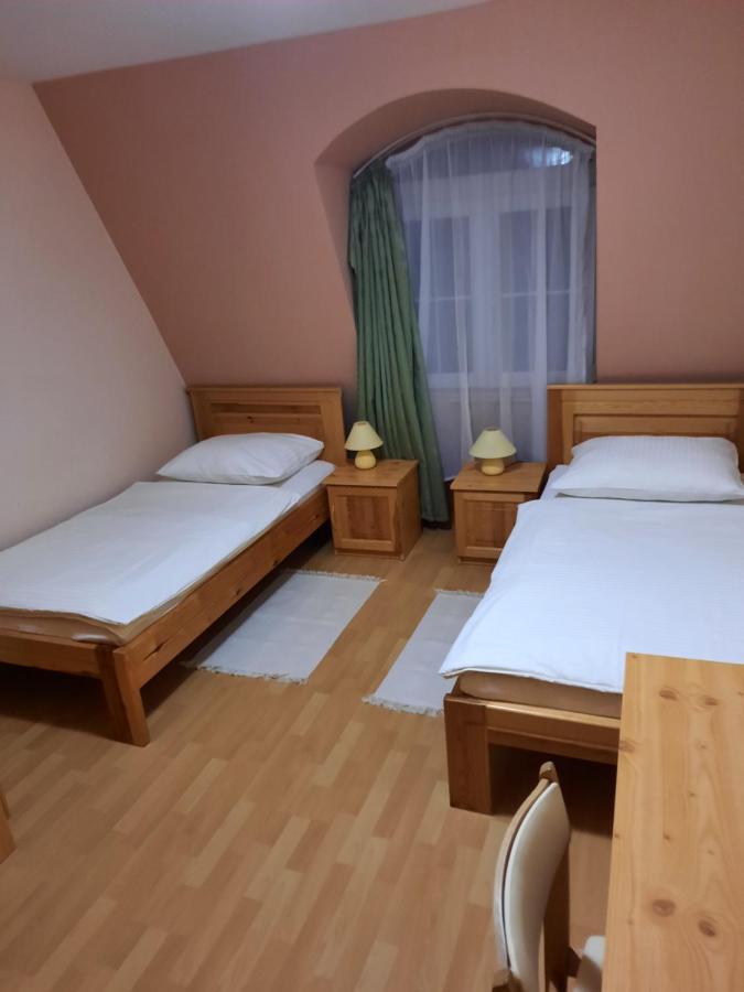 Ambrozia Guesthouse 瑙吉考尼饶 外观 照片