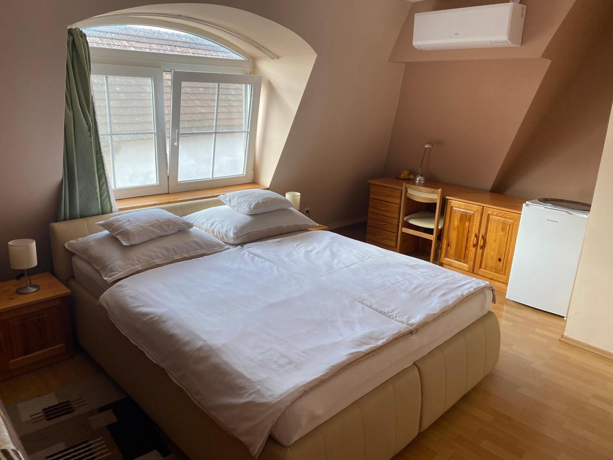 Ambrozia Guesthouse 瑙吉考尼饶 外观 照片