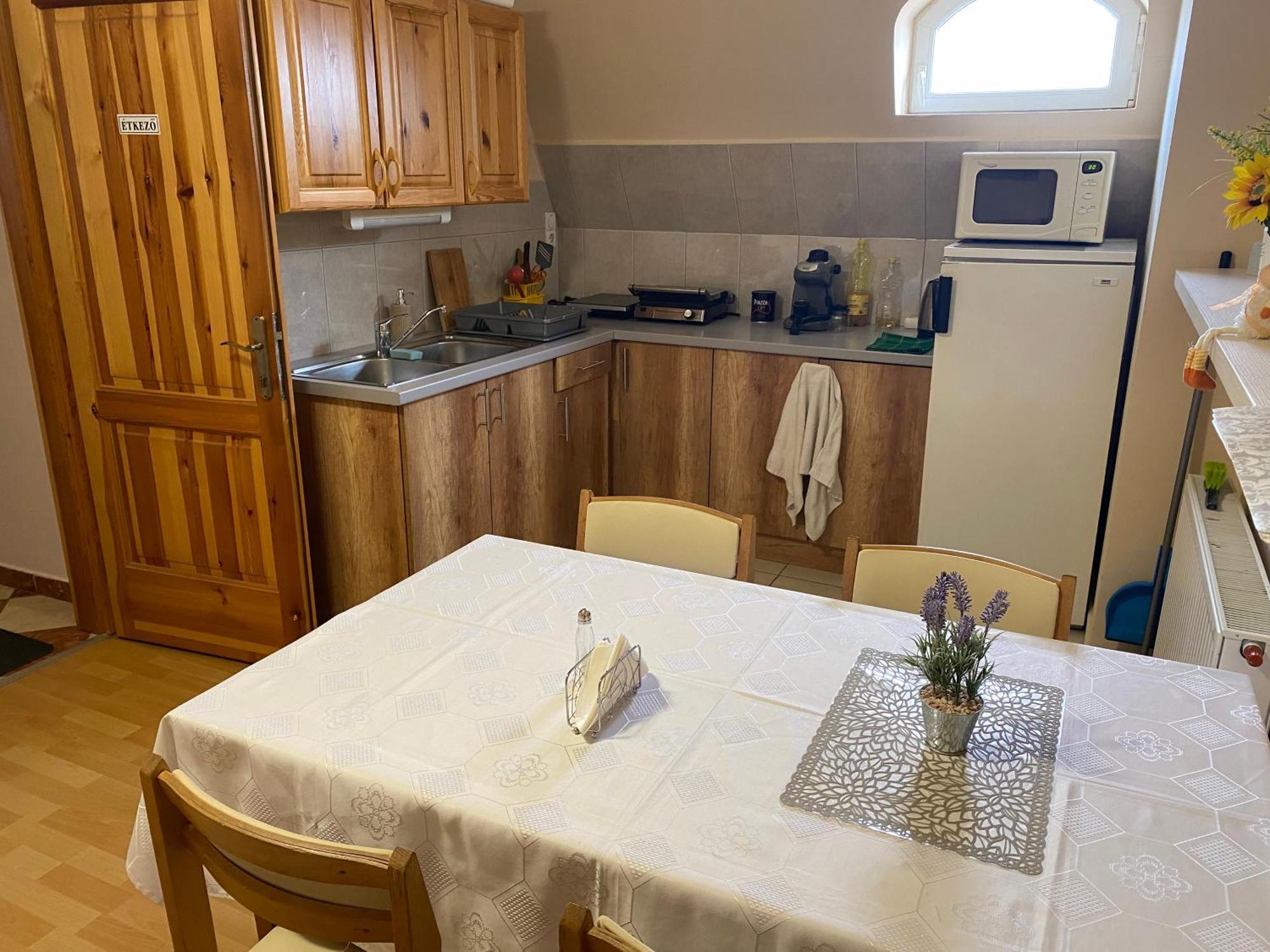 Ambrozia Guesthouse 瑙吉考尼饶 外观 照片