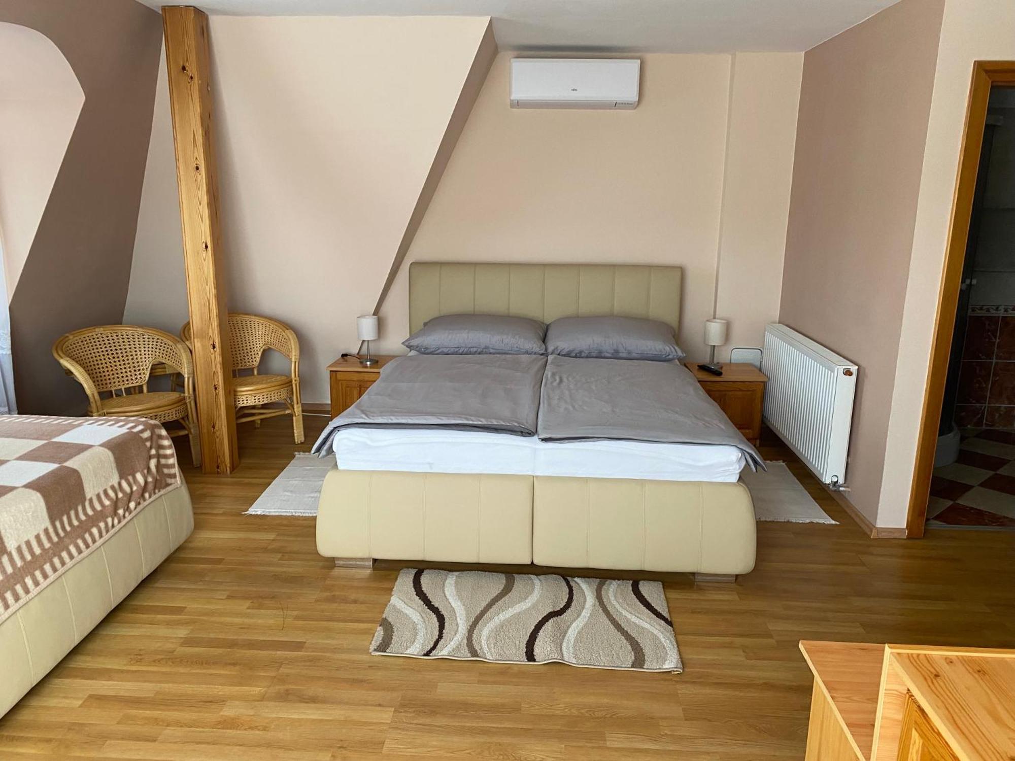 Ambrozia Guesthouse 瑙吉考尼饶 外观 照片