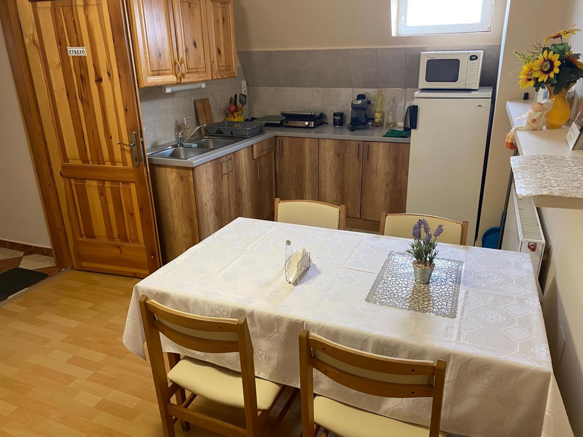 Ambrozia Guesthouse 瑙吉考尼饶 外观 照片